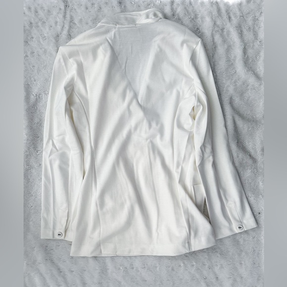NWT- SUZIE KONDI 3 Button Ivory Ponte Blazer - Picture 2 of 10